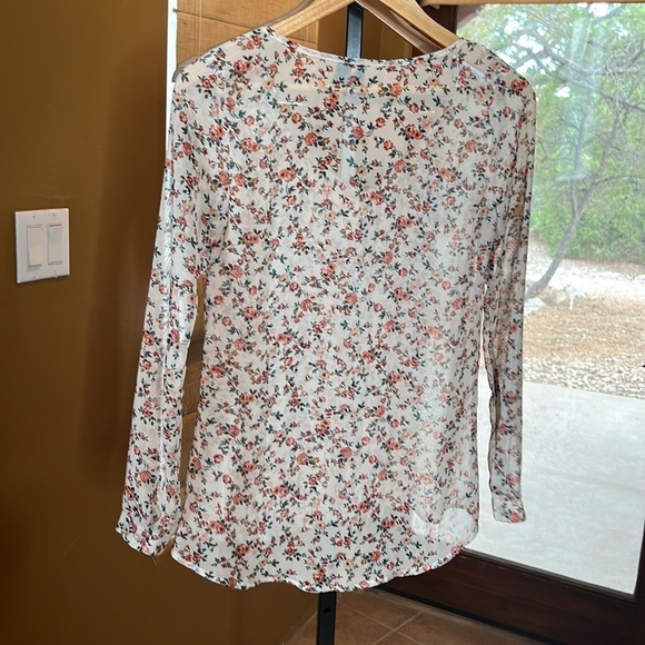 Full Tilt Sheer Cream Floral Button Up Blouse Size XS - Picture 6 of 6